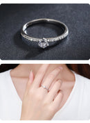 Anillo Solitario Clásico para Mujer