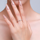 Anillo con Circonitas en Forma de Rombo
