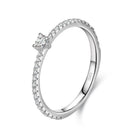 Anillo con Circonitas en Forma de Rombo